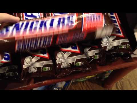 Worlds Biggest Snickers Candy Bar