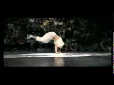 Ronnie vs. Lilou - Red Bull BC One 2005 - High Quality