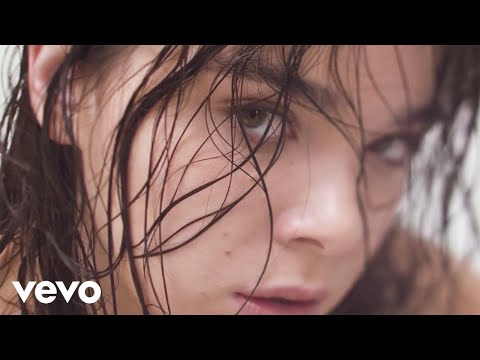 Hailee Steinfeld - Wrong Direction