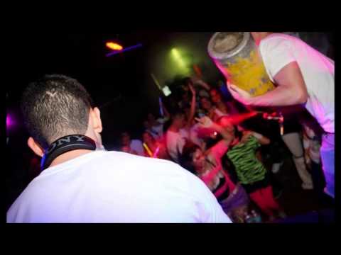 Chuckie vs Basto vs Sander van Doorn - Breaking Up BONNYS & Kangaroos (Too K!ND Mashup)