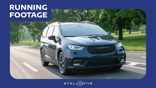Stellantis North America 2025 Chrysler Pacifica Plug In Hybrid Running Footage