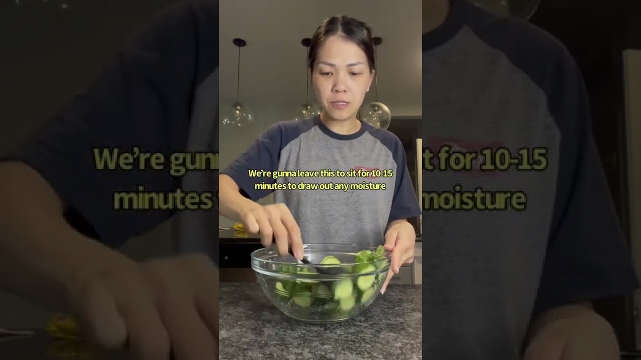 This cucumber kimchi is SOOO refreshing!!