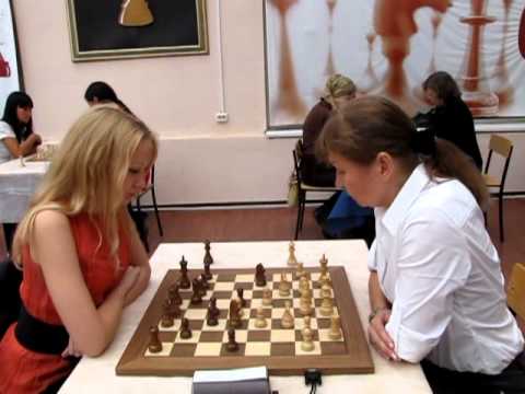 Mikhailova - Fominich World Chess Blitz 2010-09-14 QF