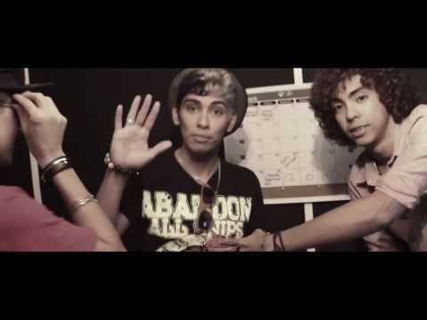 Joshua Pauta y Danny Paz  en el estudio La Pauti grabando "El Lechon"