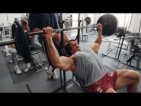 ARNOLD SCHWARZENEGGER CHEST WORKOUT