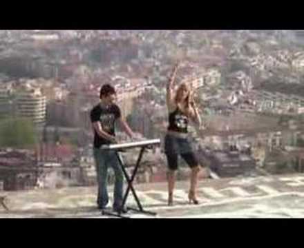 VIDEO CLIP TECNOVIK & FIONA "LUCHA POR TU REALIDAD"