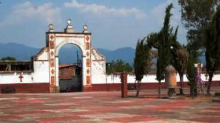 preview picture of video 'The area around Patzcuaro, Mexico  (part 1 of 2)'
