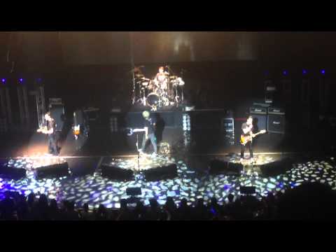 140225 CN BLUE - ENDING with confetti!!!!