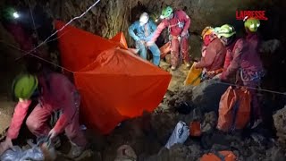 Speleologo 20enne estratto vivo dalla grotta dei Conigli Volanti: era a 120 metri sotto terra e c...