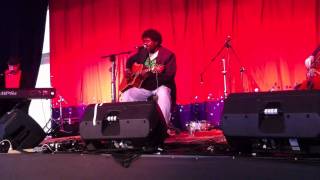 Frank Yamma - She Cried - Live @ The Blue Mountains Music Festival 2011