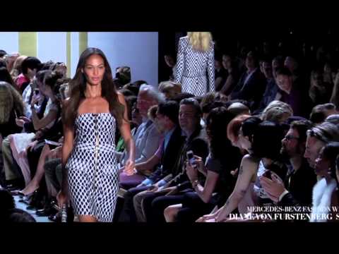 DVF featuring Naomi Campbell at New York Fashion week Catwalk show, Distract TV