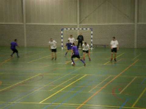 Zaalvoetbal Middenstip 3 - Middenstip 2