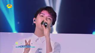 《快乐大本营》：精彩看点TFboys欢快献唱《同一秒快乐》，王源太深情被“遗忘”