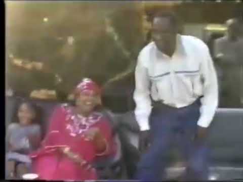 Petit pas de danse du Président Blaise Compaoré