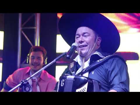 Vaneira pros Chapeludos - Sandro Oliveira part. Grupo Minuano #DVD