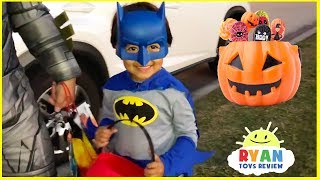 Halloween Trick or Treat Candy Haul and Surprise Toys!!!!
