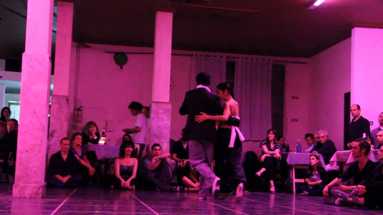 BRUNO TOMBARI Y MARIANGELES CAAMAÑO + MISTERIOSA BUENOS AIRES "TU CORAZON"