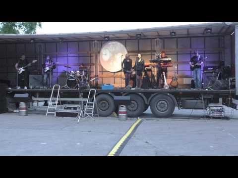 Pink Floyd Live Music on the Trailer  - Performed by Echoes of Pink Floyd