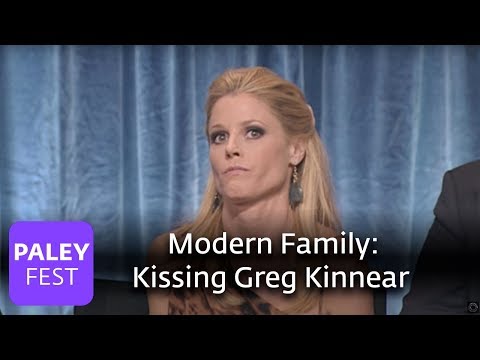 Julie Bowen videos