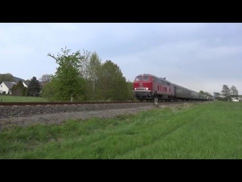 Die  E10 1239 und die 215 085-0 mit dem Classic Courier im Weserbergland unterwegs (30.04.2016)
