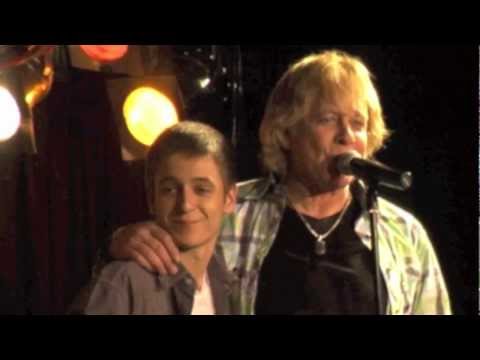 download lagu mp3 mp4 Julian Money, download lagu Julian Money gratis, unduh video klip Julian Money