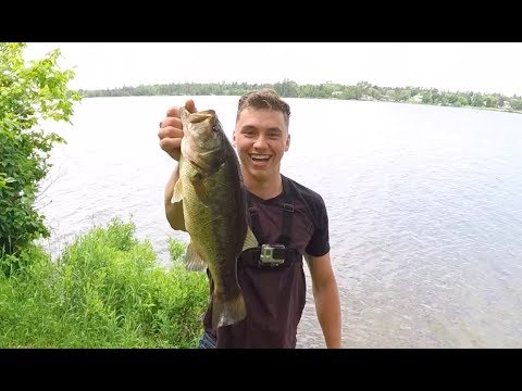 Largemouth Fishing Offshore ! (CHATTERBAITS)