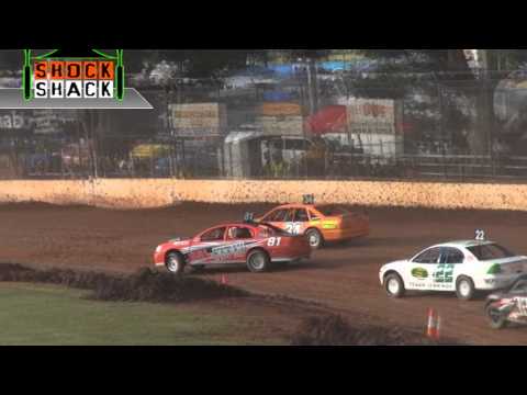 Modified Sedans - Heat 16 - Kings Royal - Kingaroy Speedway - 26.01.14