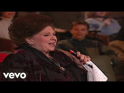 Bill & Gloria Gaither - Little Wooden Church On the Hill [Live] ft. Vestal Goodman, Lillie Knauls