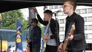 Elias Kaskinen &amp; Päivän Sankarit -Aina minä jään