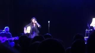 Natalie Imbruglia - Satisfied (2017 Acoustic Tour)