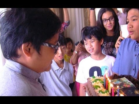 Surprise Party Ulang Tahun Azriel Ke 13 Tahun - Intens 28 Juni  2013