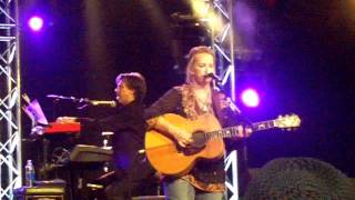Mary Chapin Carpenter - I Take My Chances, Cambridge Folk Festival 2011
