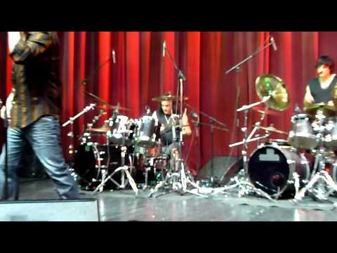 Carmine & Vinnie Appice Drum Wars - Holy Diver (Crocus City Hall, Moscow, Russia, 15.10.2012)