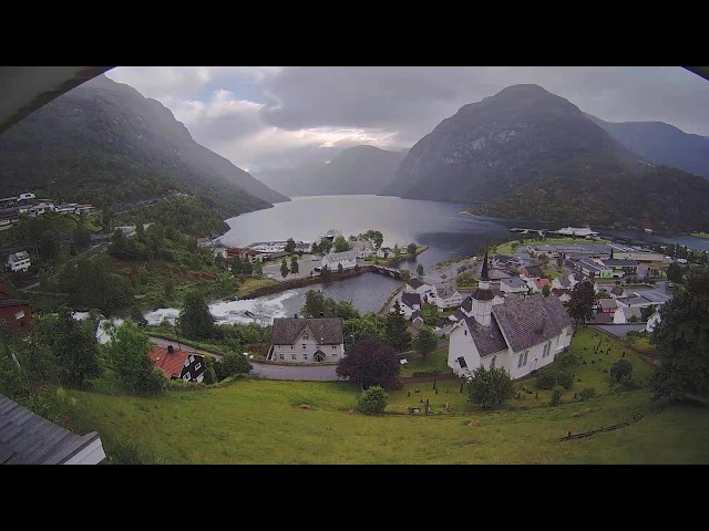 ノルウェー・ヘレシルト  世界遺産のフィヨルドと山の景観