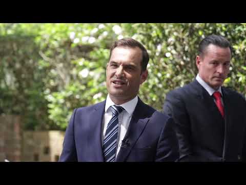 Menck White Auctioneers - Paul Menck - Sydney Auction Queens Park