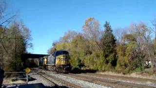 preview picture of video 'CSX Light Engine Trip Thru St. Denis'