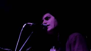 Alex Lahey - Awkward exchange - Live Paris 2017