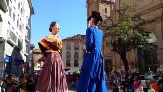 preview picture of video 'Gigantes bailando ferias 2014 calatayud'