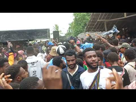 Scrabs band of wewak. live