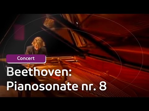 Beethoven - Sonate Pathétique nr. 8 in c, opus 13 door Lucas Jussen | Concert