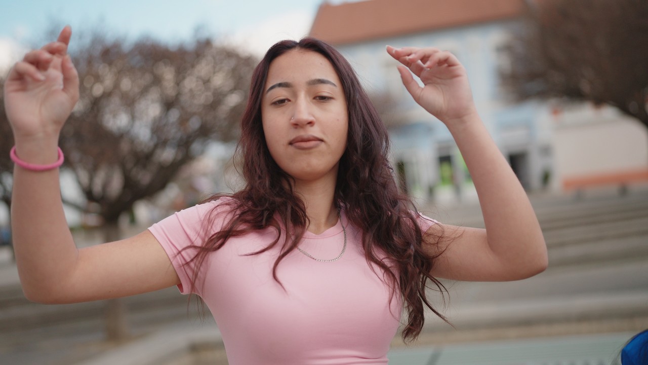 Kamila a spol - Tanecne cover video od Juniors boys