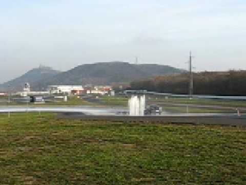 Slippery - škola smyku most