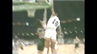 Gus Bailey's 1978 Poster Dunk on John Gianelli