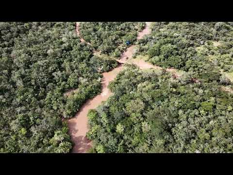 Rio Dourados Próximo à Ronelândia (Caxambu). Município de Cromínia-Goiás.