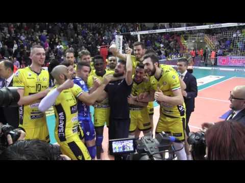 Play Off: L'ultimo punto di Ngapeth, la festa di Modena sotto la curva