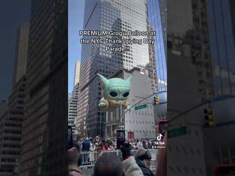 Baby Yoda Balloon in NYC!!! #Thanksgiving