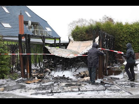 01.12.21 Video: Garage brennt in Kossow bei Laage: 64-Jähriger kommt ums Leben - Kripo ermittelt