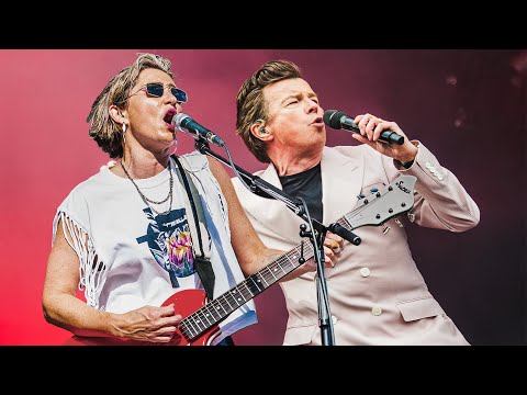 Rick Astley & KT Tunstall perform 'Highway to Hell' at Kendal Calling 2023!
