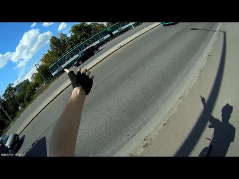 Elengedem a buszt - I let the bus go