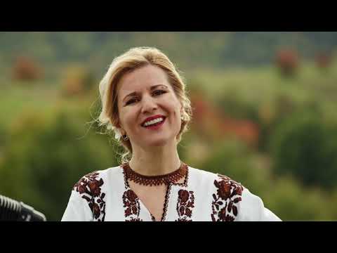 Formatia Bădăcică & Carmen Macovei - Colaj moldovenesc .